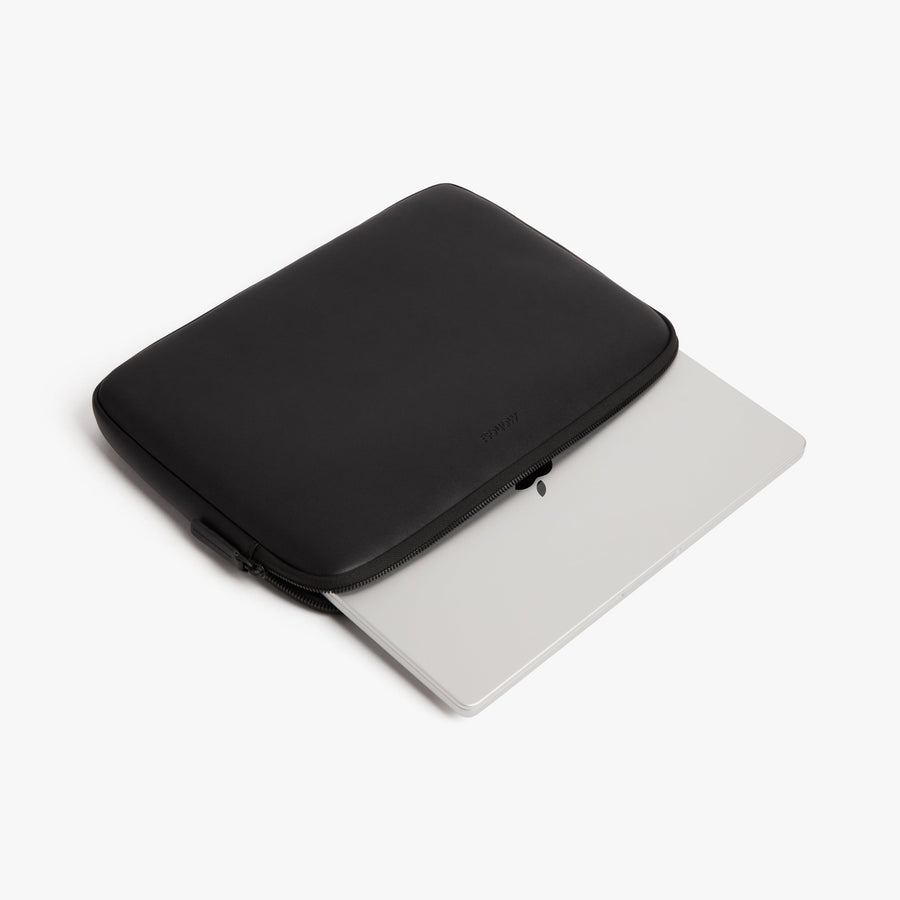 14-inch / Carbon Black (Vegan Leather) | Metro Laptop Sleeve in Carbon Black